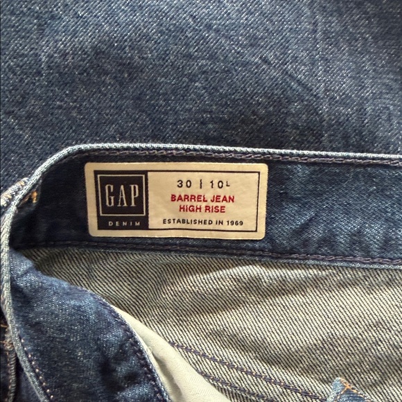 Gap Classic Blue Denim Jeans - Picture 2 of 9